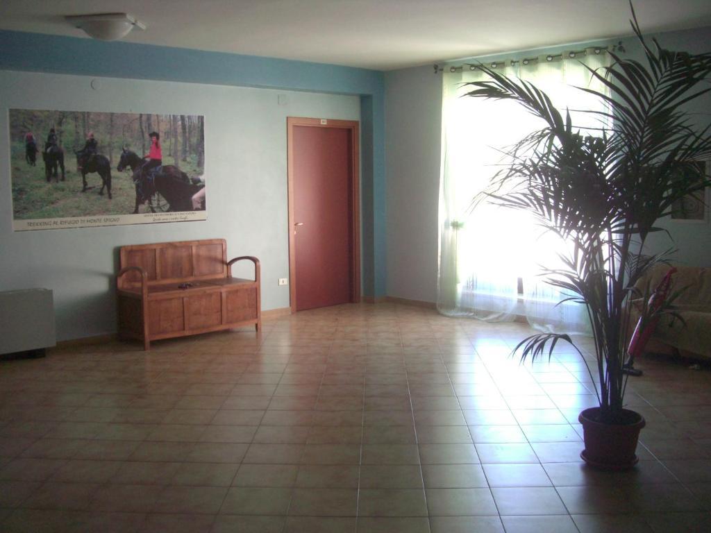 Hotel Menta E Rosmarino Monte SantʼAngelo Δωμάτιο φωτογραφία