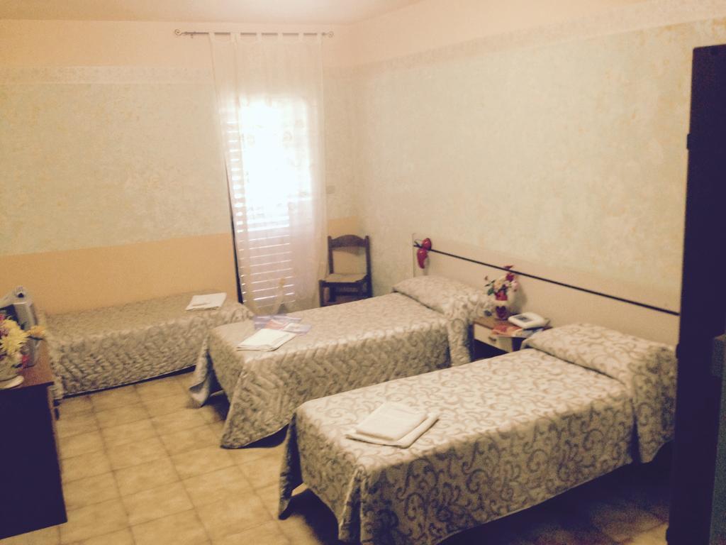 Hotel Menta E Rosmarino Monte SantʼAngelo Εξωτερικό φωτογραφία