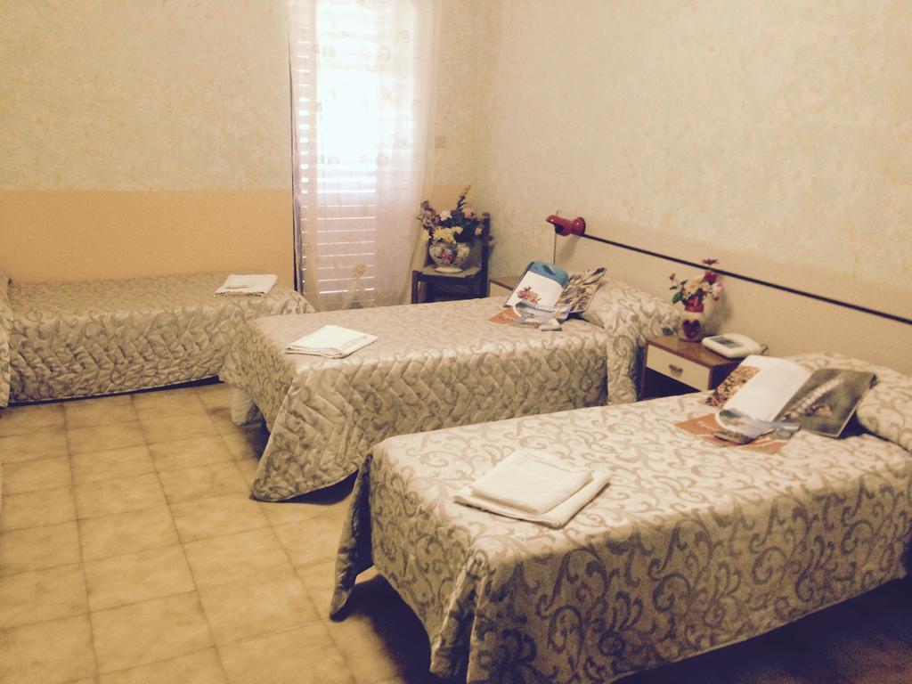 Hotel Menta E Rosmarino Monte SantʼAngelo Εξωτερικό φωτογραφία
