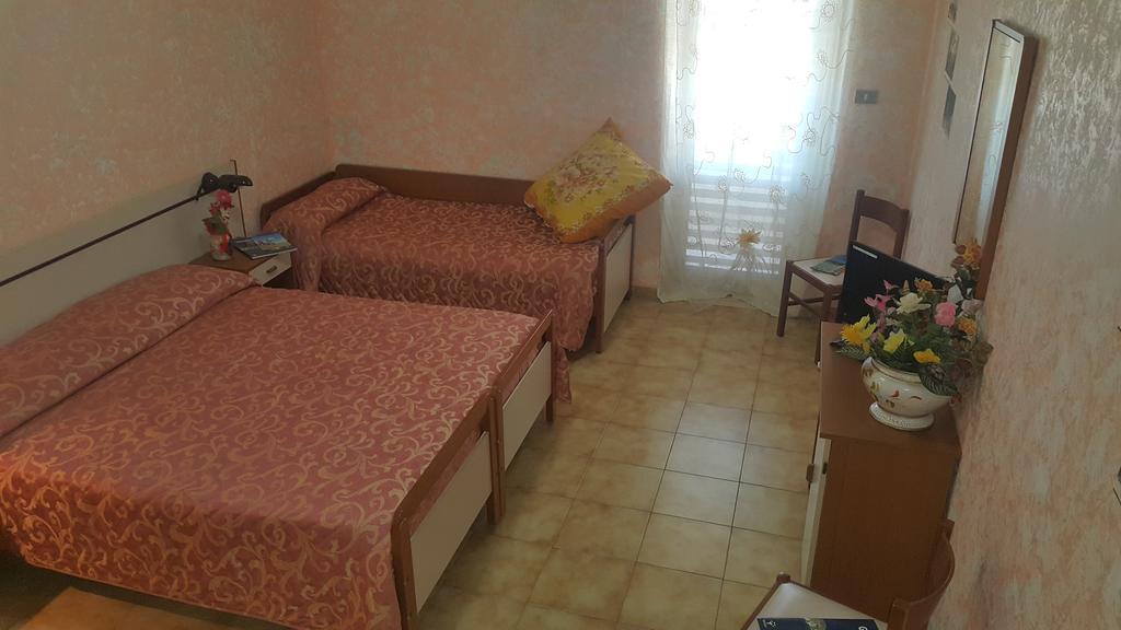 Hotel Menta E Rosmarino Monte SantʼAngelo Εξωτερικό φωτογραφία