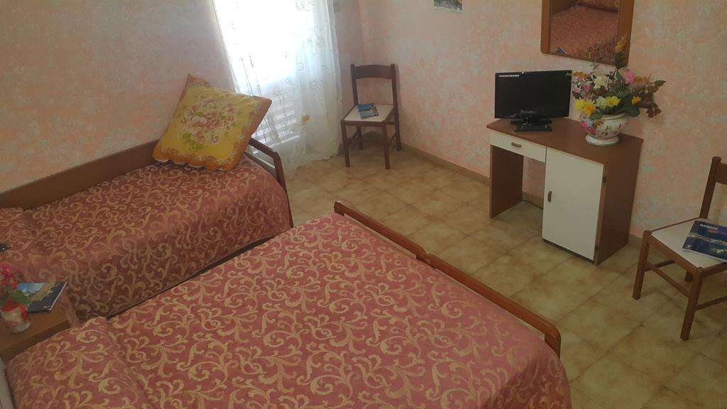 Hotel Menta E Rosmarino Monte SantʼAngelo Δωμάτιο φωτογραφία